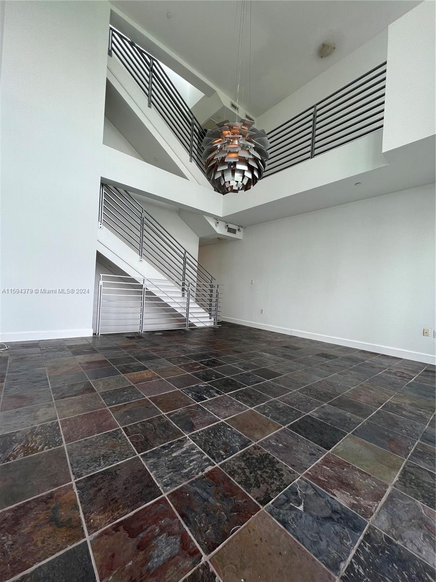 171 N Shore Dr # 2 Unit: 171-2