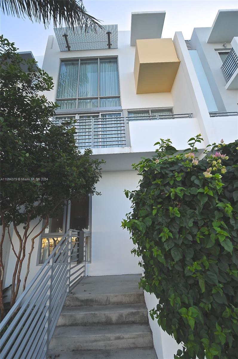 171 N Shore Dr # 2 Unit: 171-2