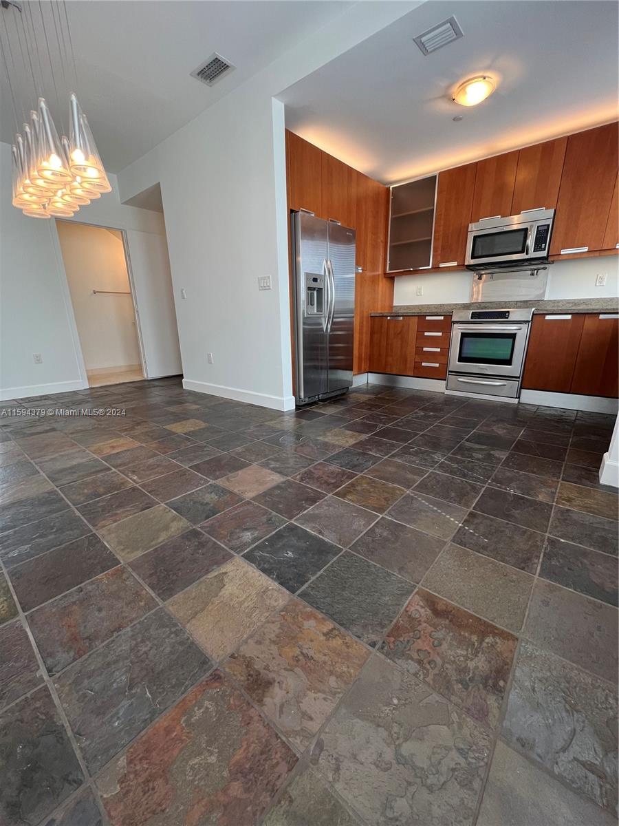 171 N Shore Dr # 2 Unit: 171-2