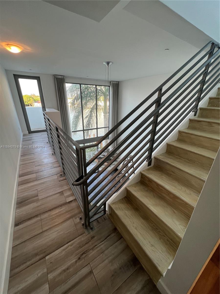 171 N Shore Dr # 2 Unit: 171-2