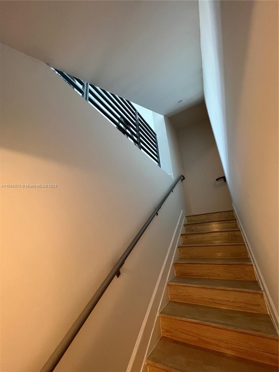 171 N Shore Dr # 2 Unit: 171-2