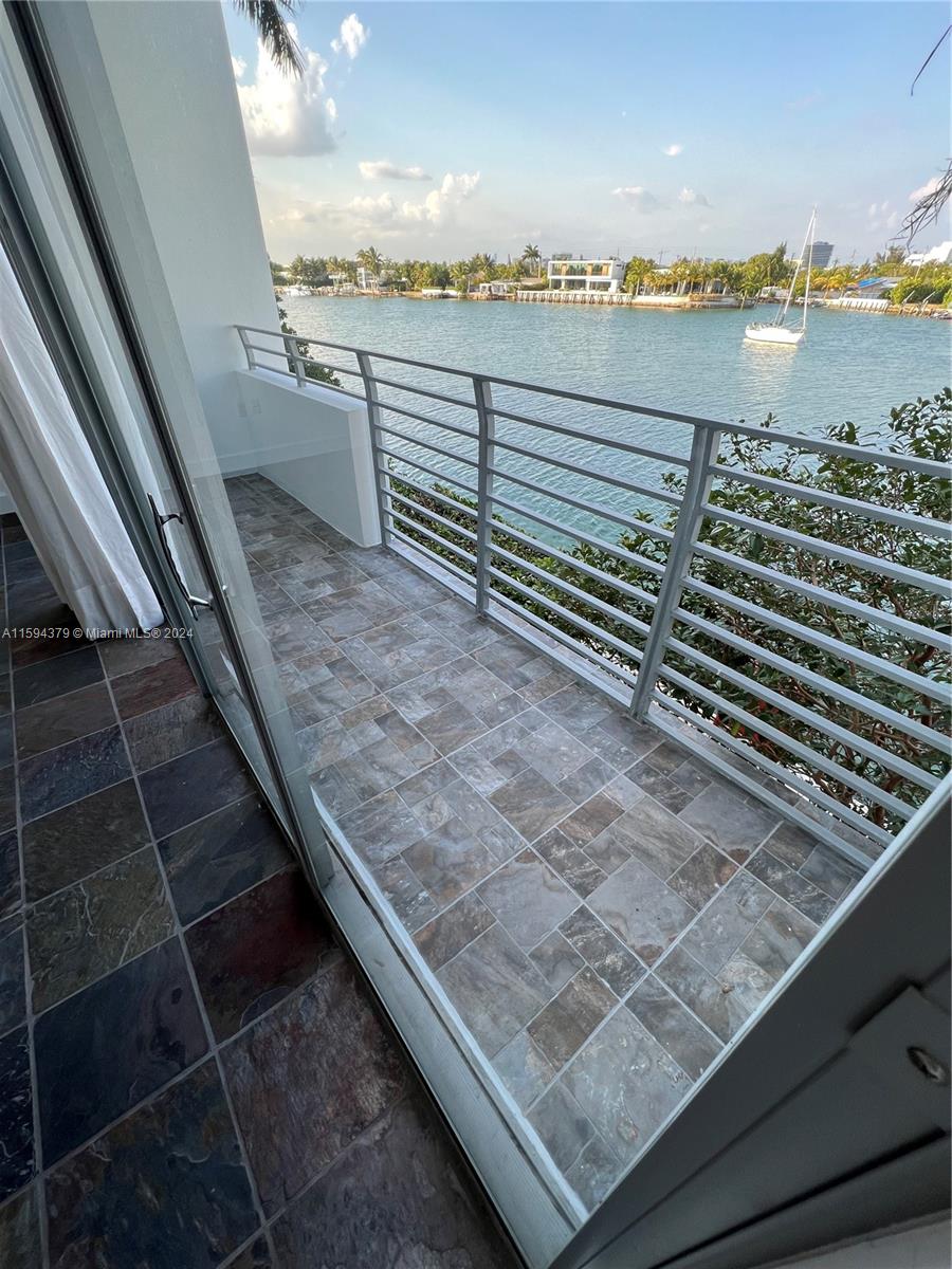 171 N Shore Dr # 2 Unit: 171-2