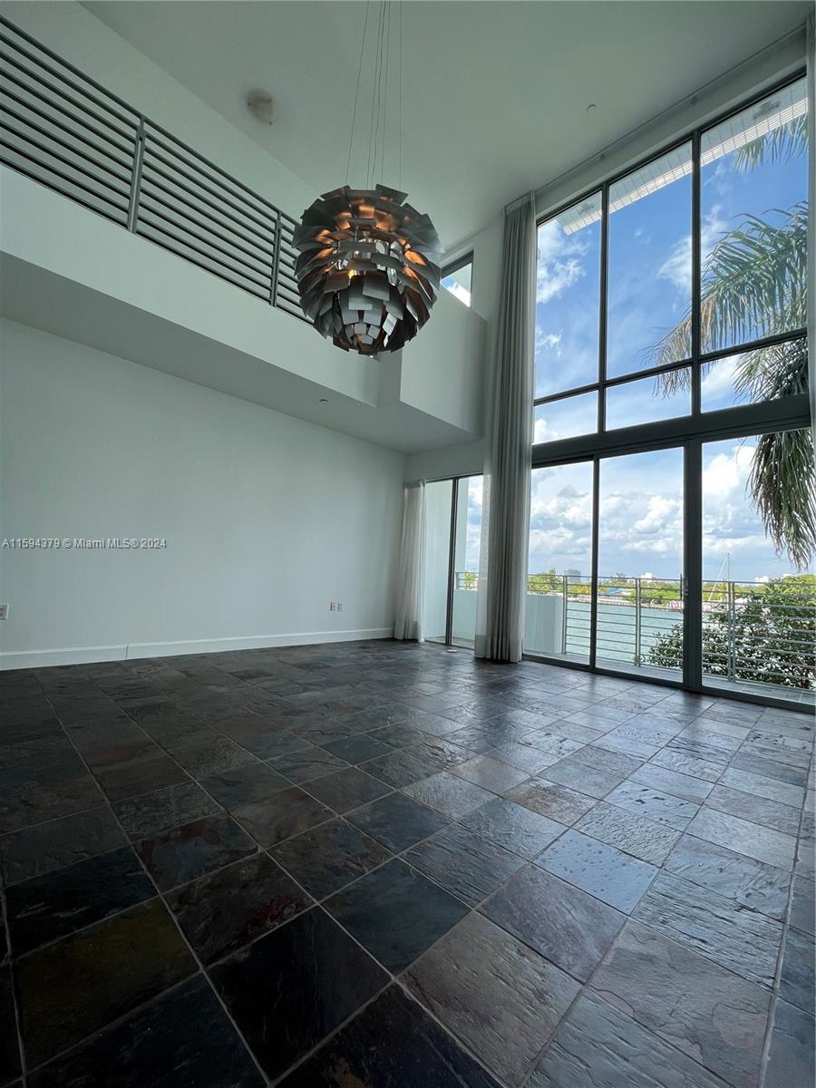 171 N Shore Dr # 2 Unit: 171-2
