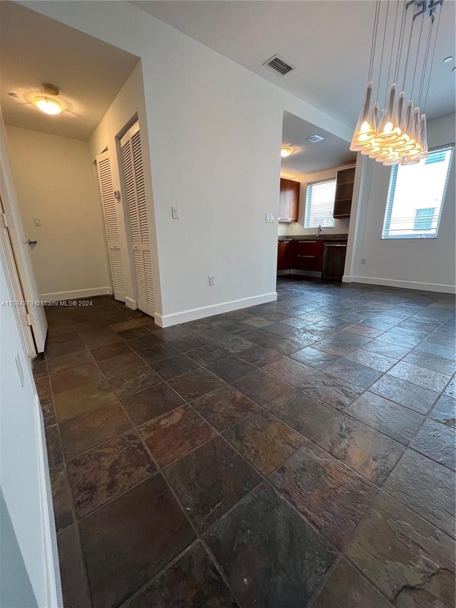 171 N Shore Dr # 2 Unit: 171-2