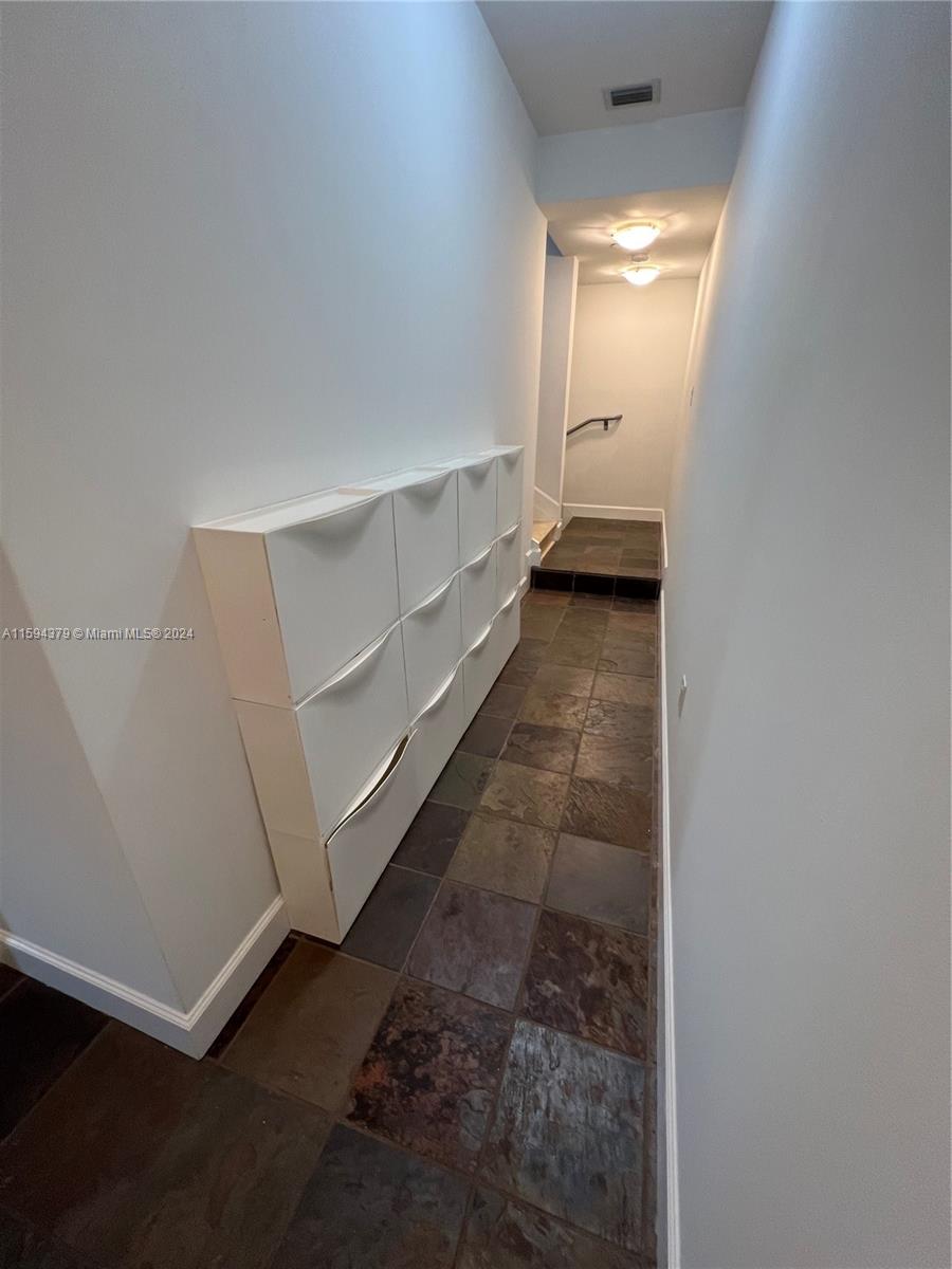 171 N Shore Dr # 2 Unit: 171-2