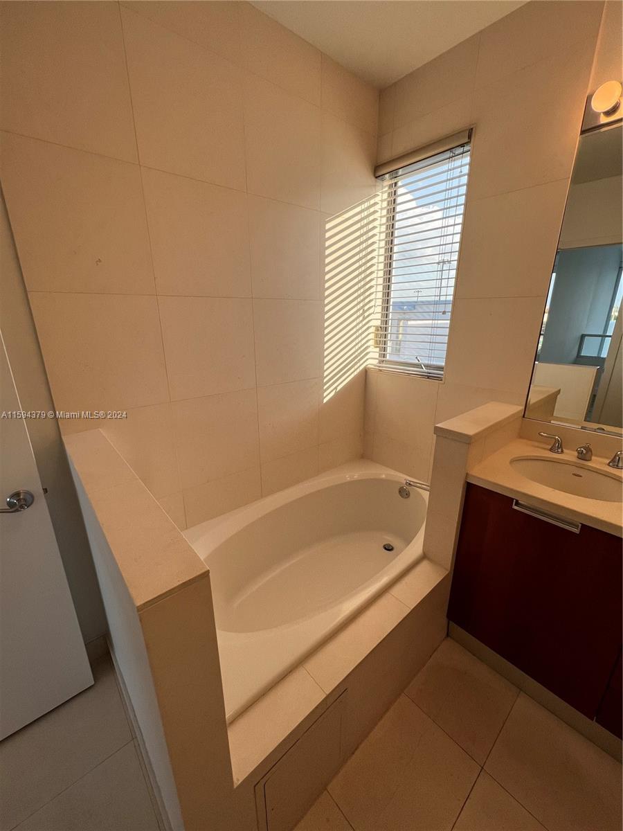 171 N Shore Dr # 2 Unit: 171-2
