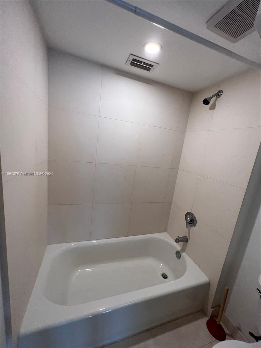 171 N Shore Dr # 2 Unit: 171-2