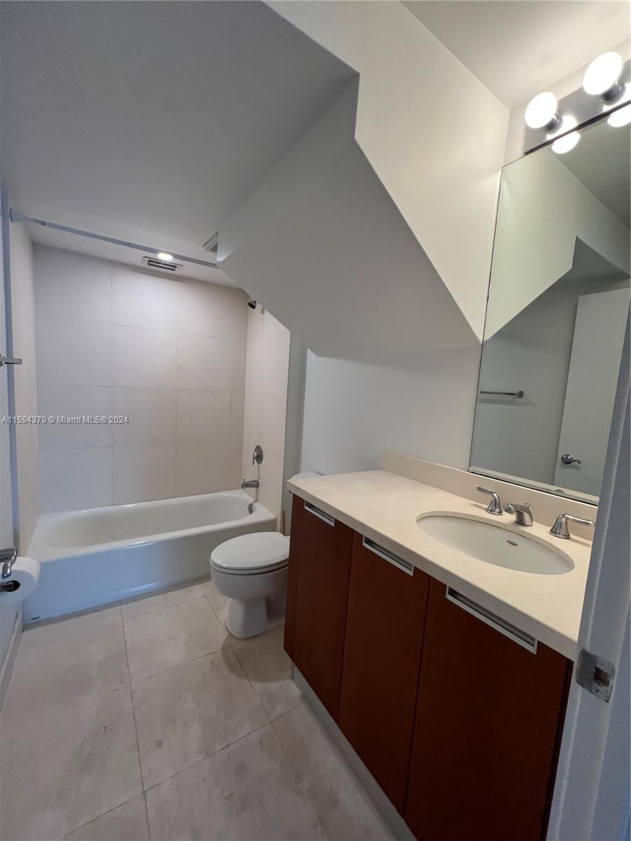 171 N Shore Dr # 2 Unit: 171-2