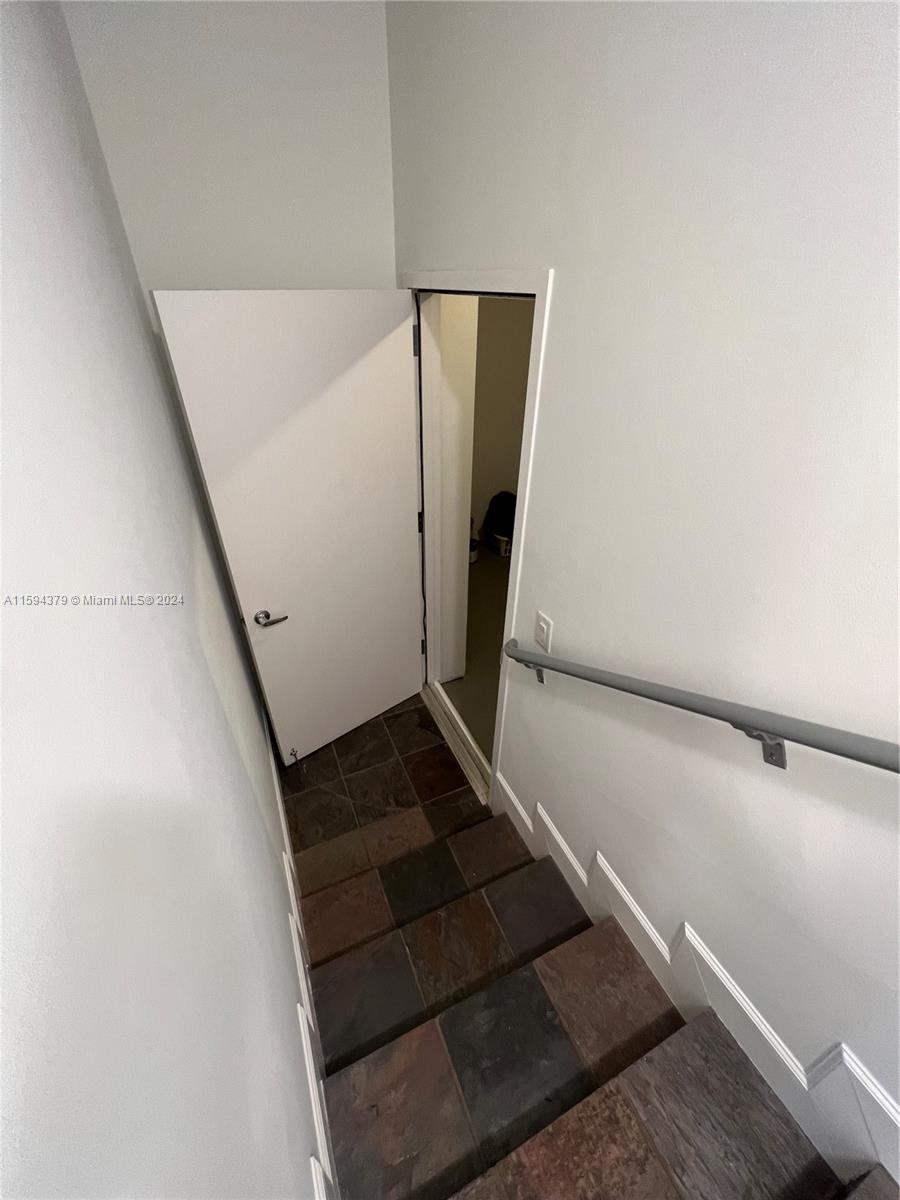 171 N Shore Dr # 2 Unit: 171-2