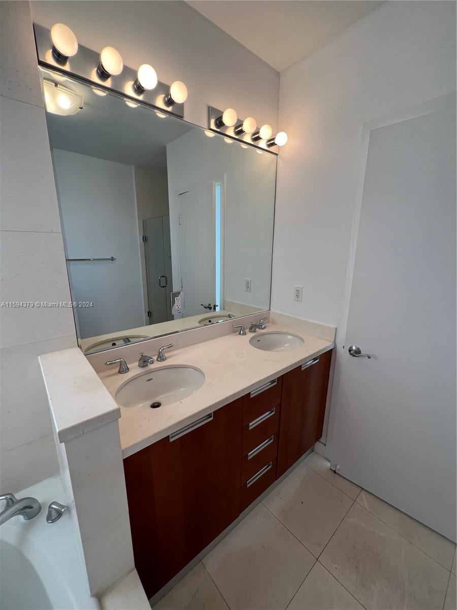 171 N Shore Dr # 2 Unit: 171-2