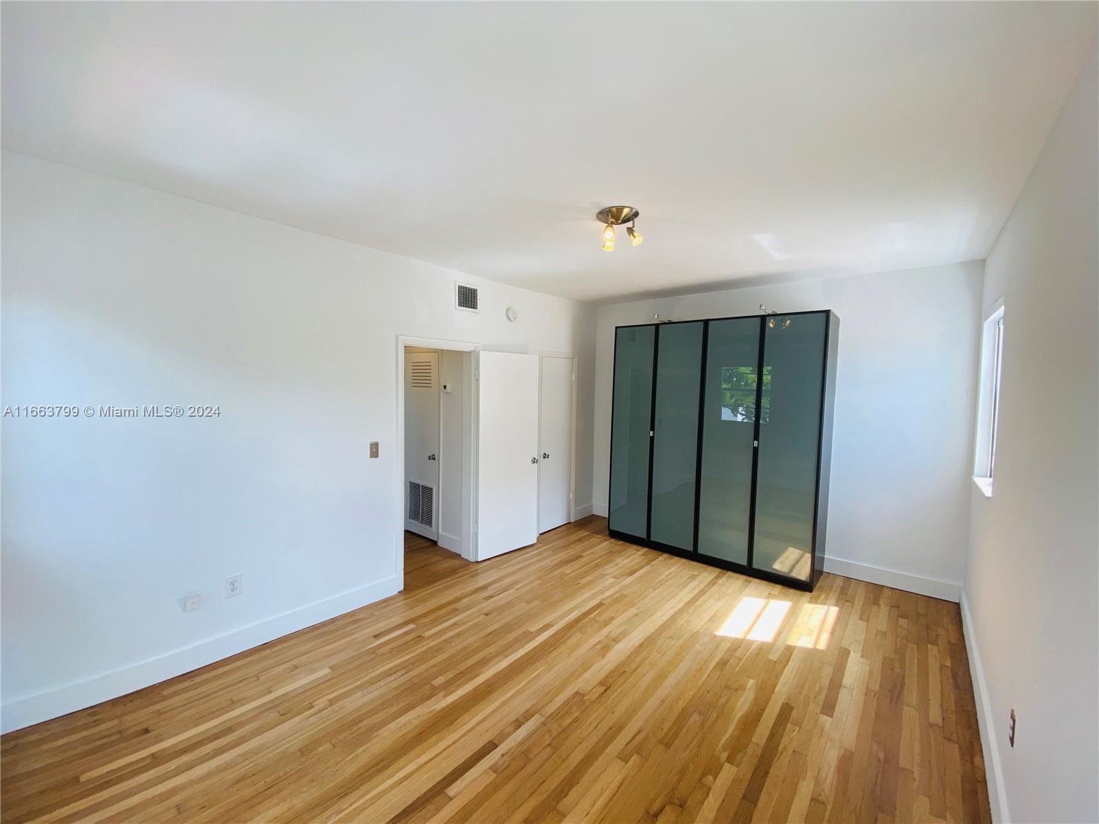 6881 Bay Dr # 11