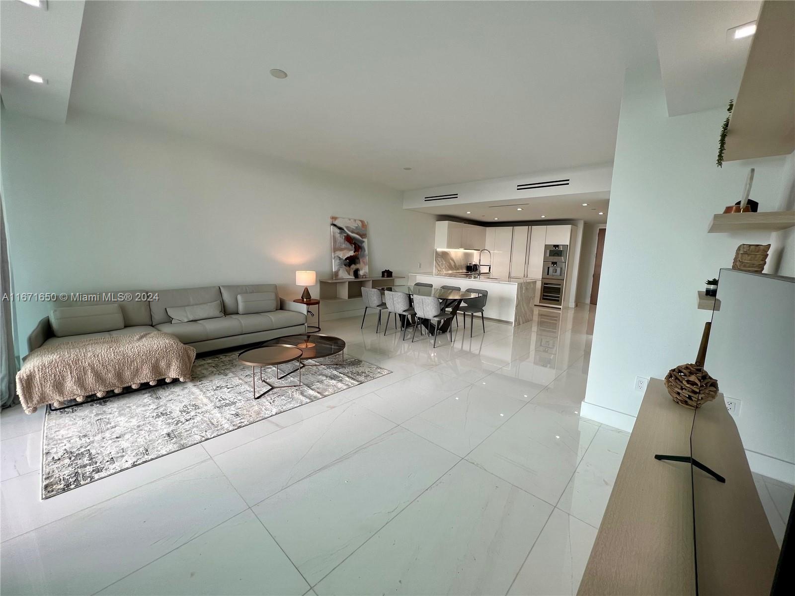 10201 Collins Ave # 1004
