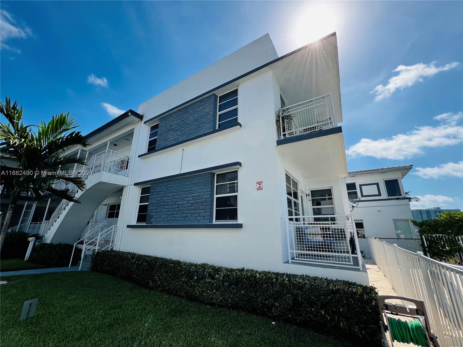 960 Bay Dr # 900