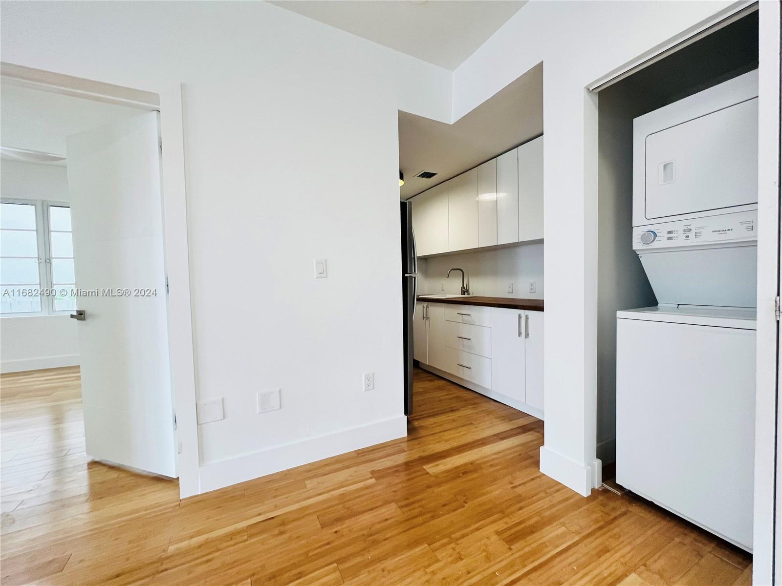960 Bay Dr # 900