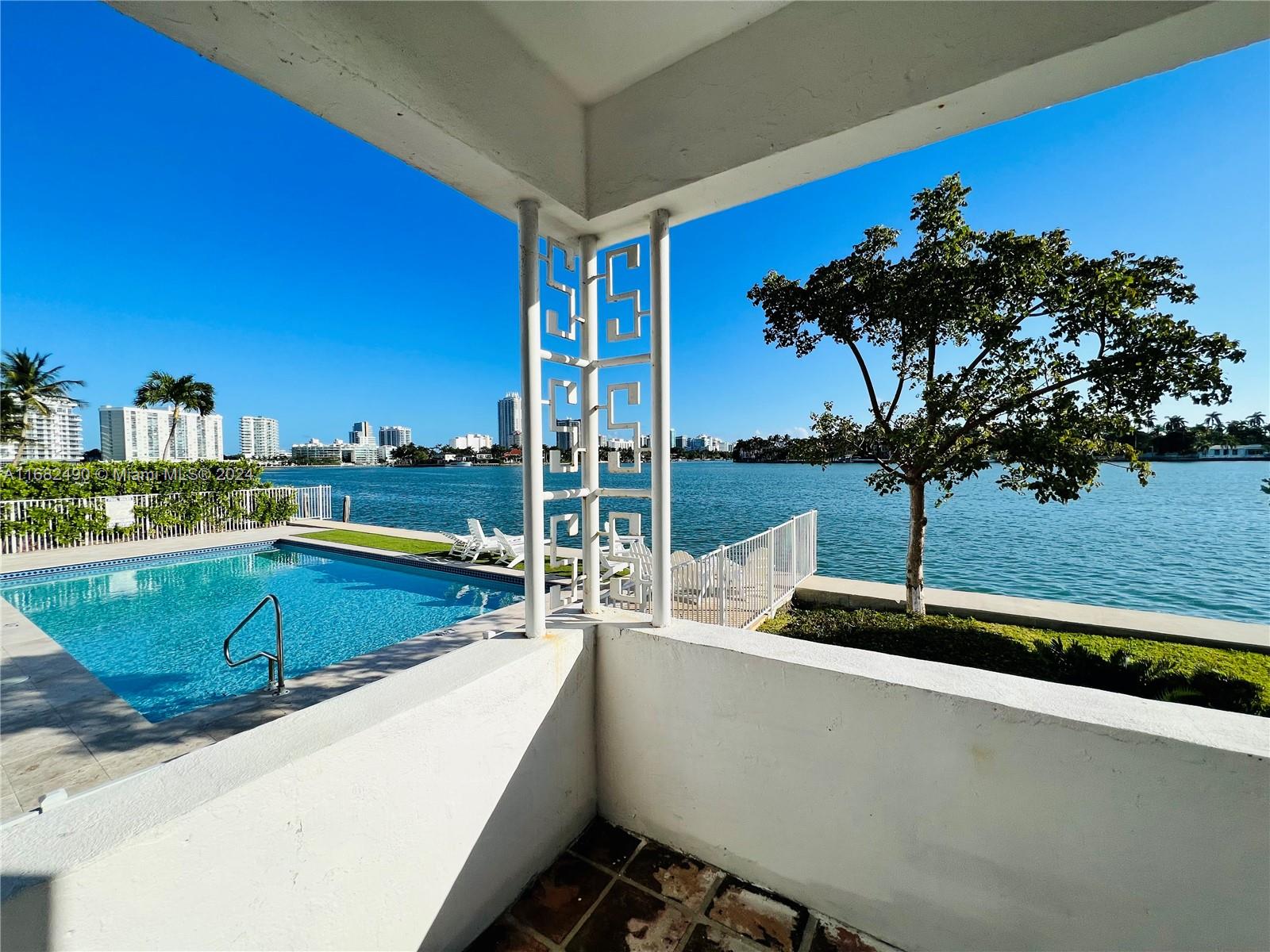 960 Bay Dr # 900