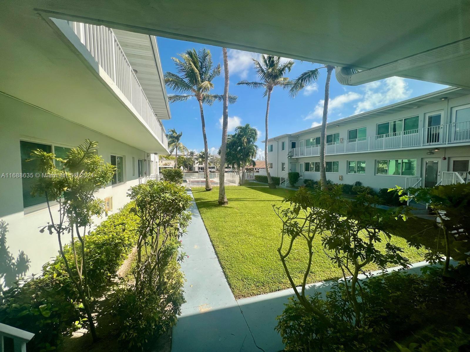 7207 Bay Dr # 7