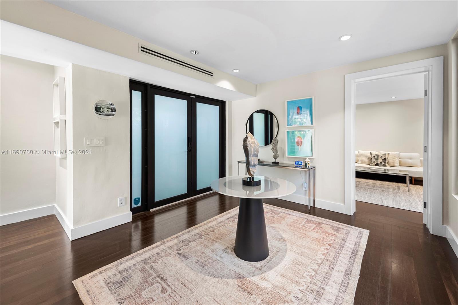 1548 Biarritz Dr