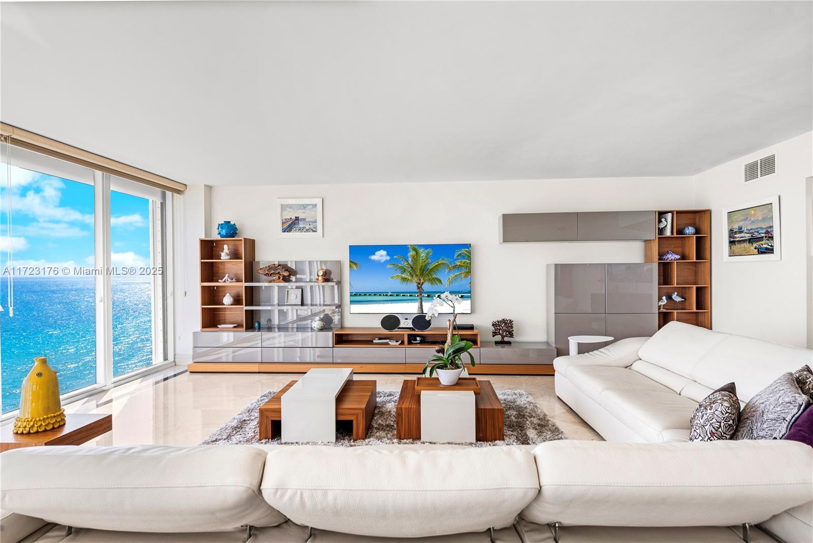 16445 Collins Ave # 1526