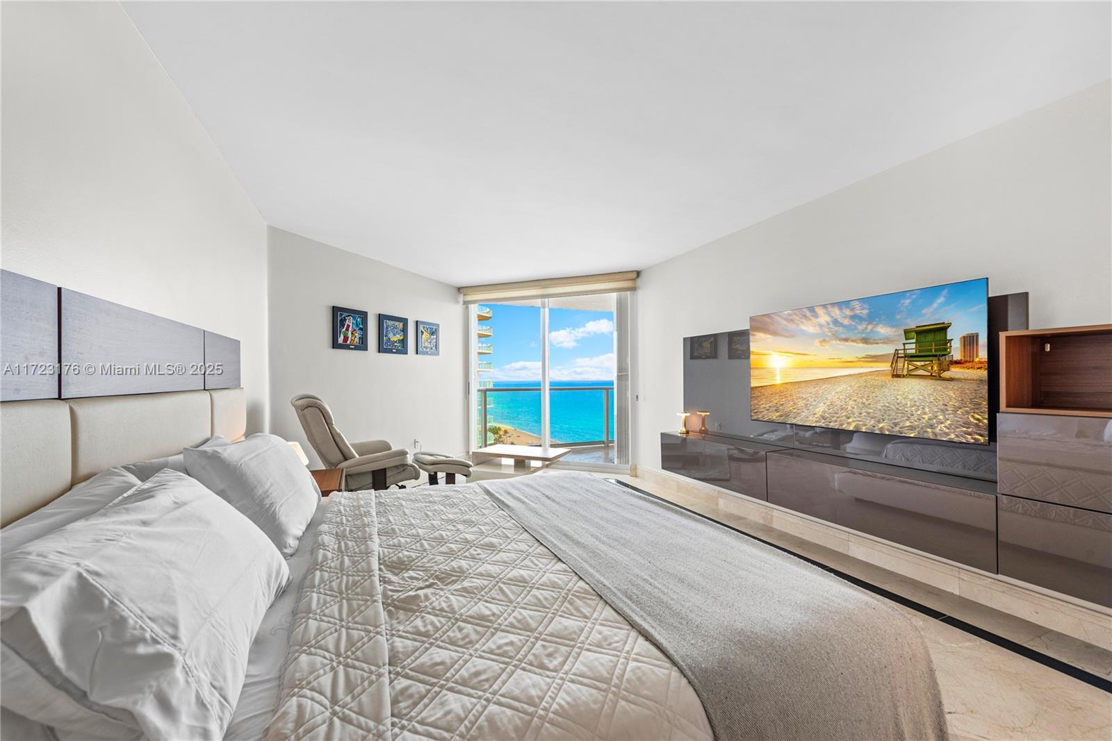 16445 Collins Ave # 1526