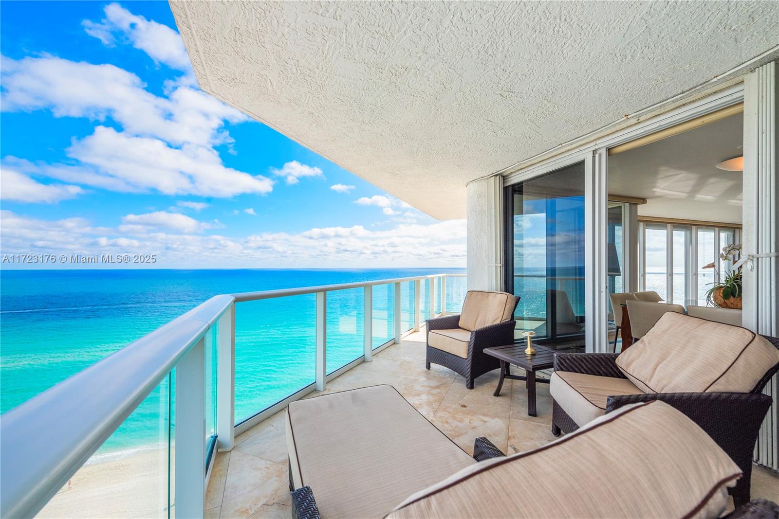 16445 Collins Ave # 1526