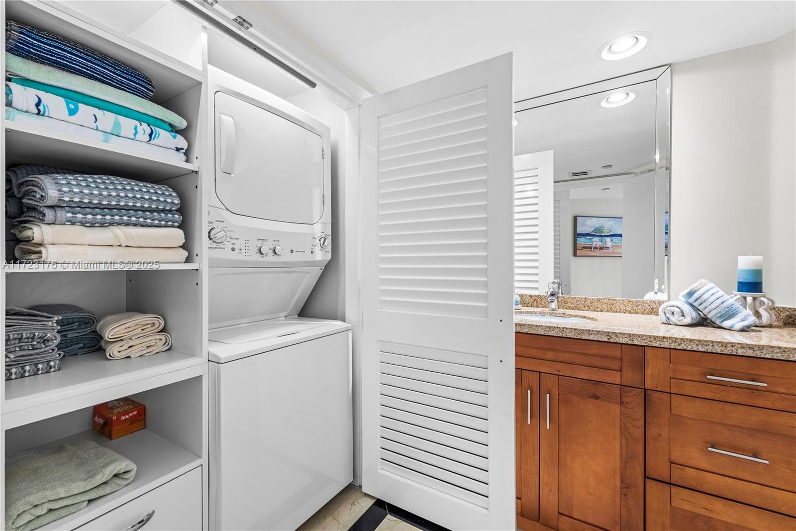 16445 Collins Ave # 1526