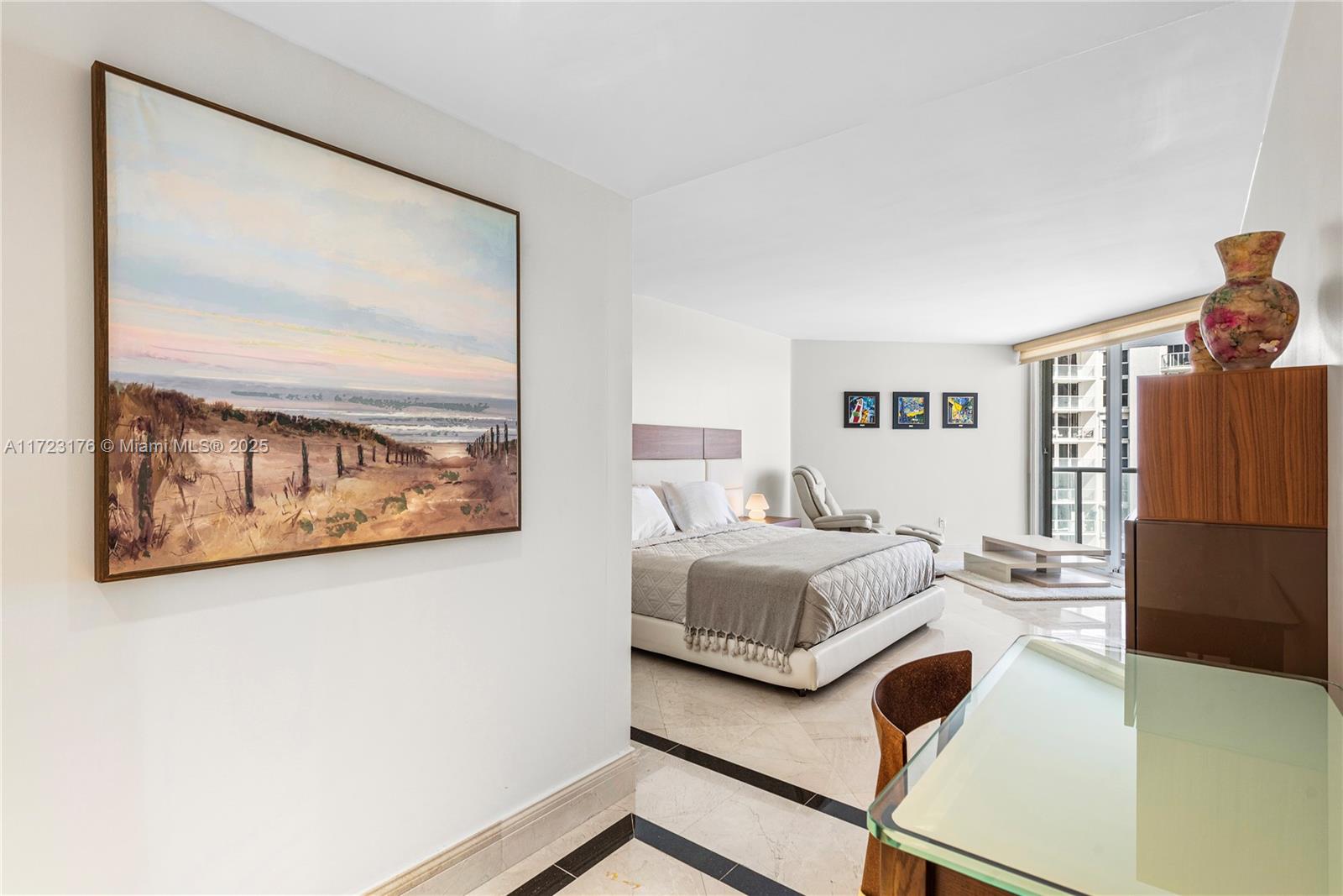 16445 Collins Ave # 1526