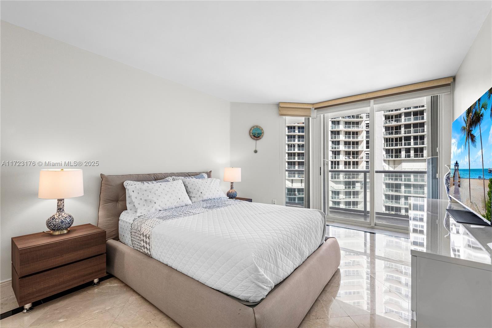 16445 Collins Ave # 1526