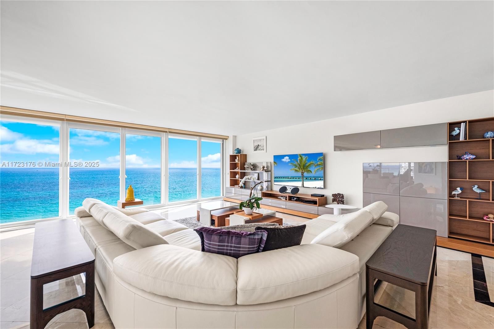 16445 Collins Ave # 1526