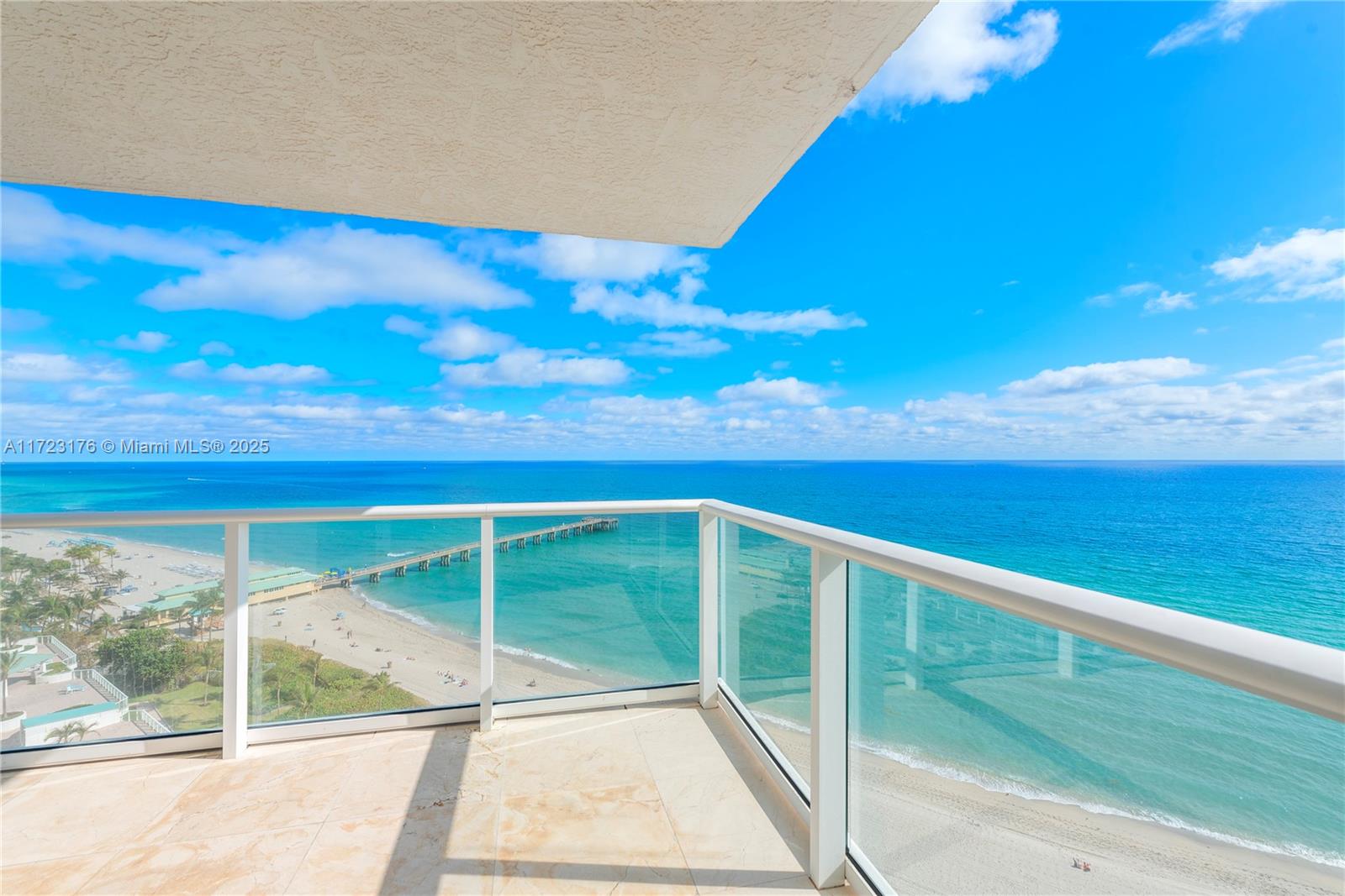 16445 Collins Ave # 1526