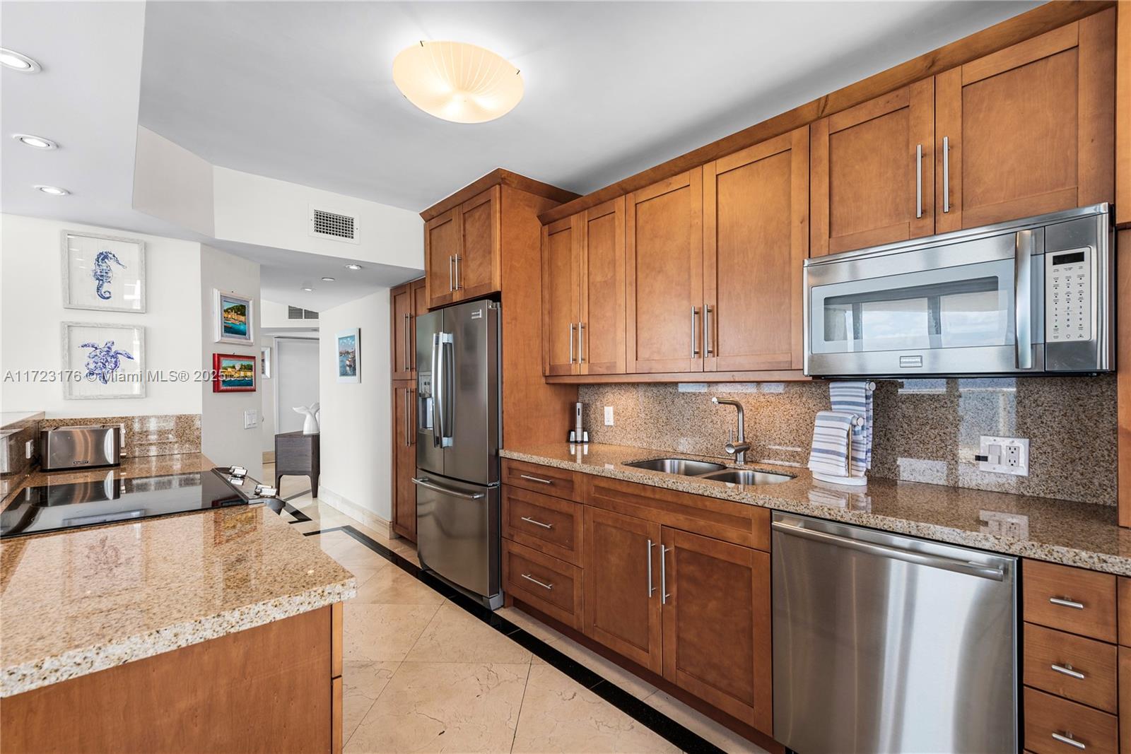 16445 Collins Ave # 1526