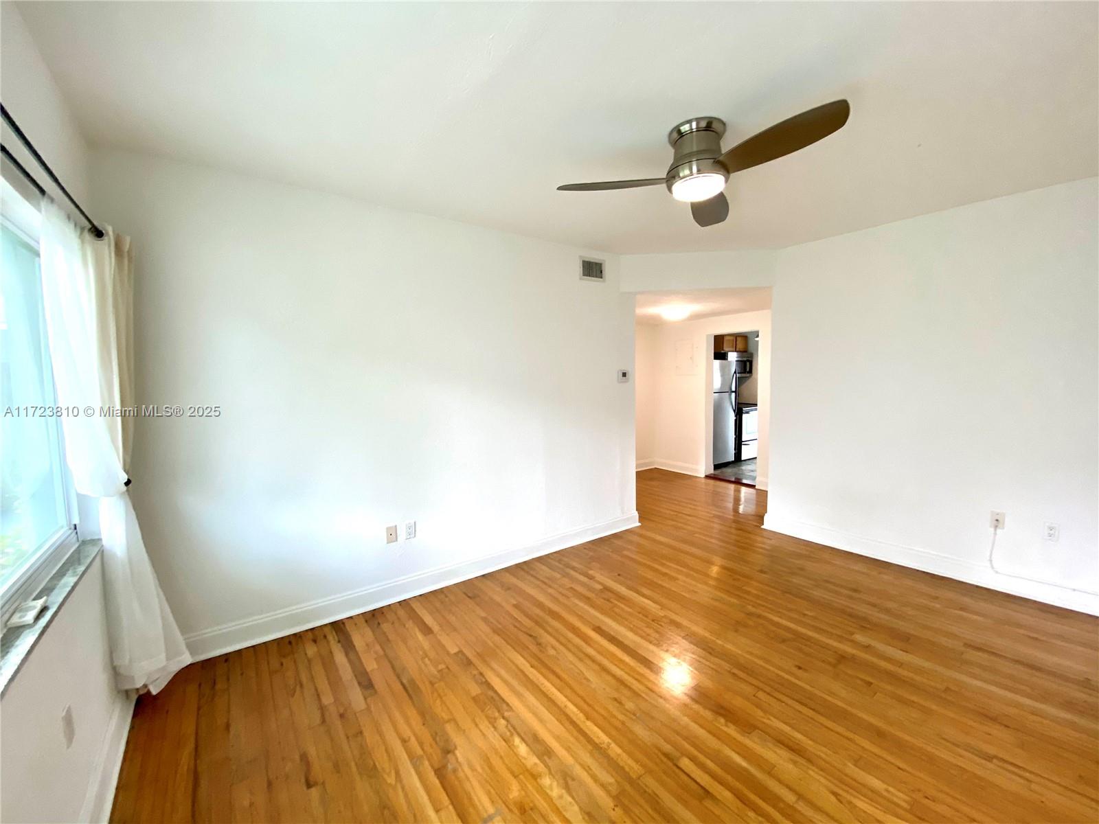 7207 Bay Dr # 9