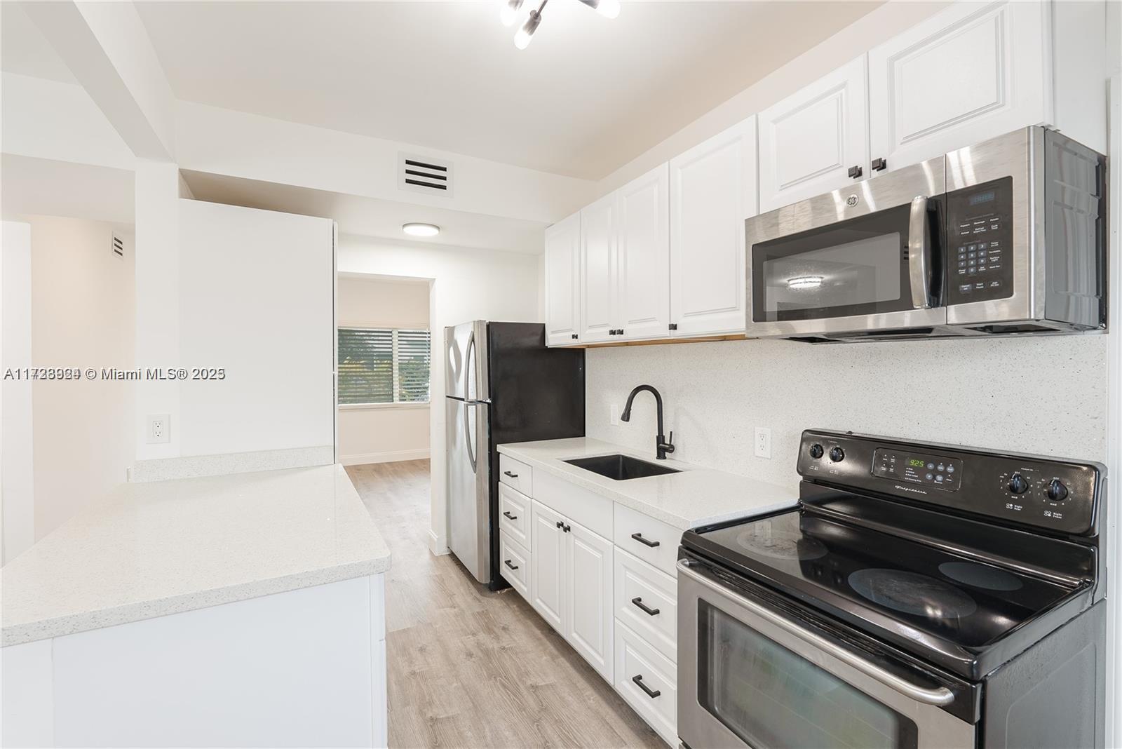 7207 Bay Dr # 22