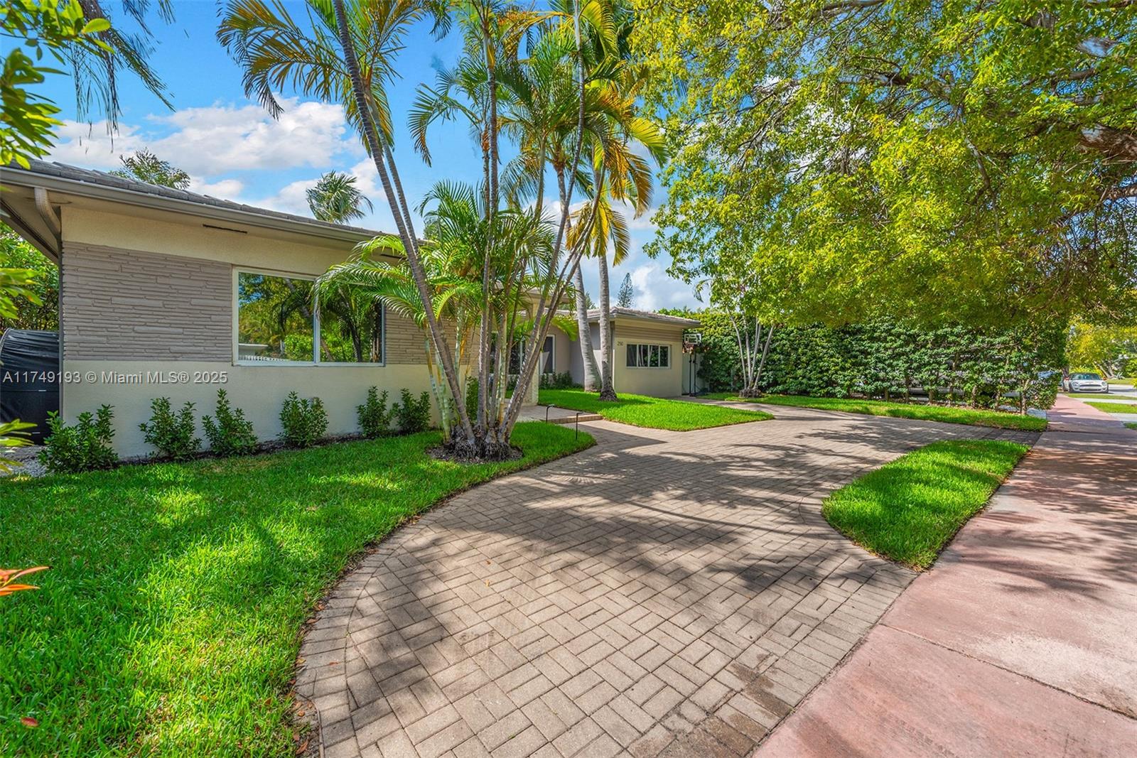250 N Shore Dr