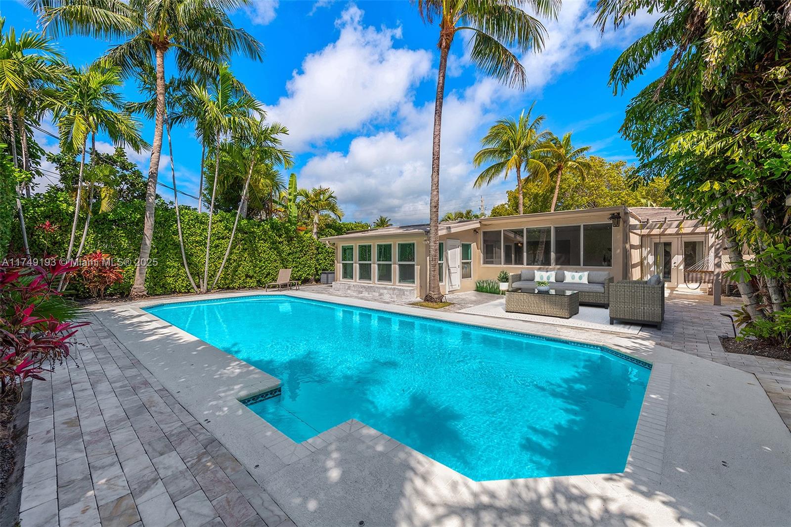 250 N Shore Dr