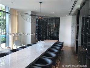 650 NE 32 St # 3806