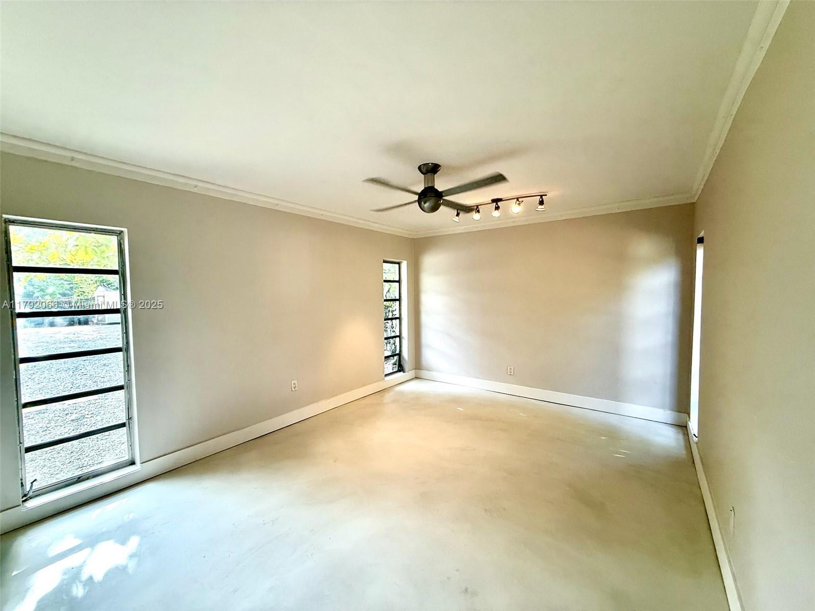 900 S Shore Dr