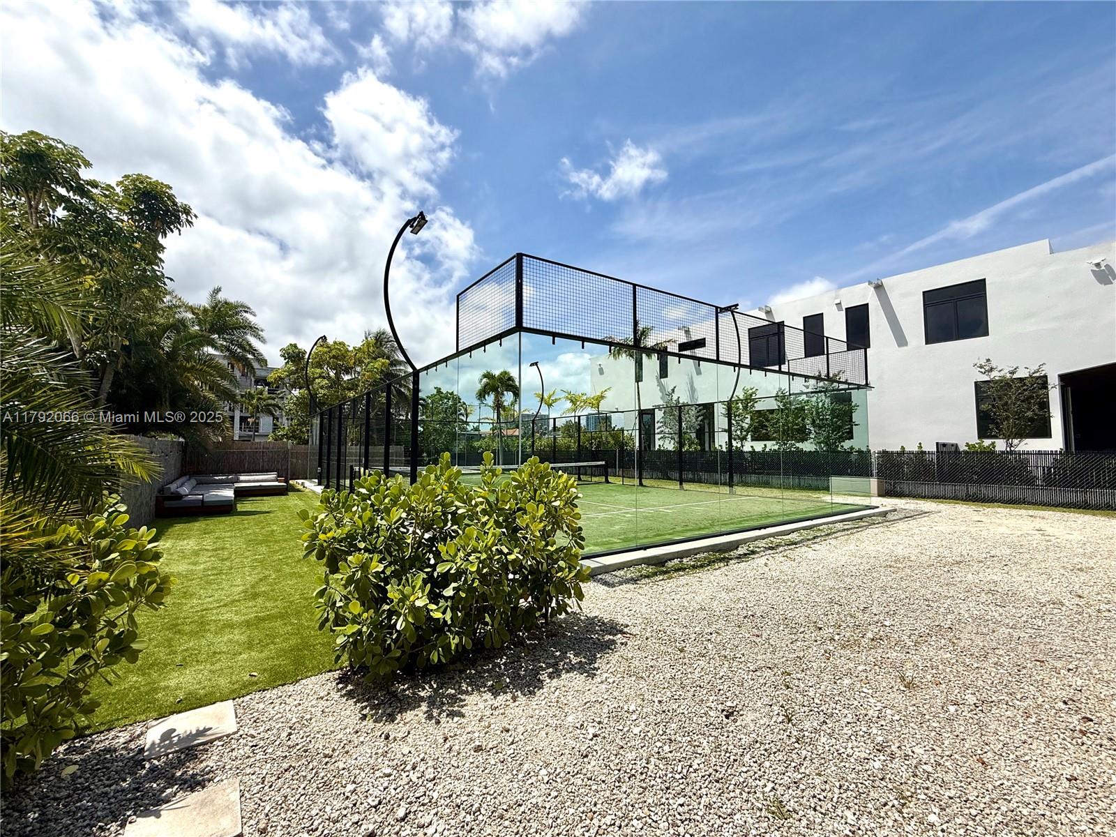 900 S Shore Dr