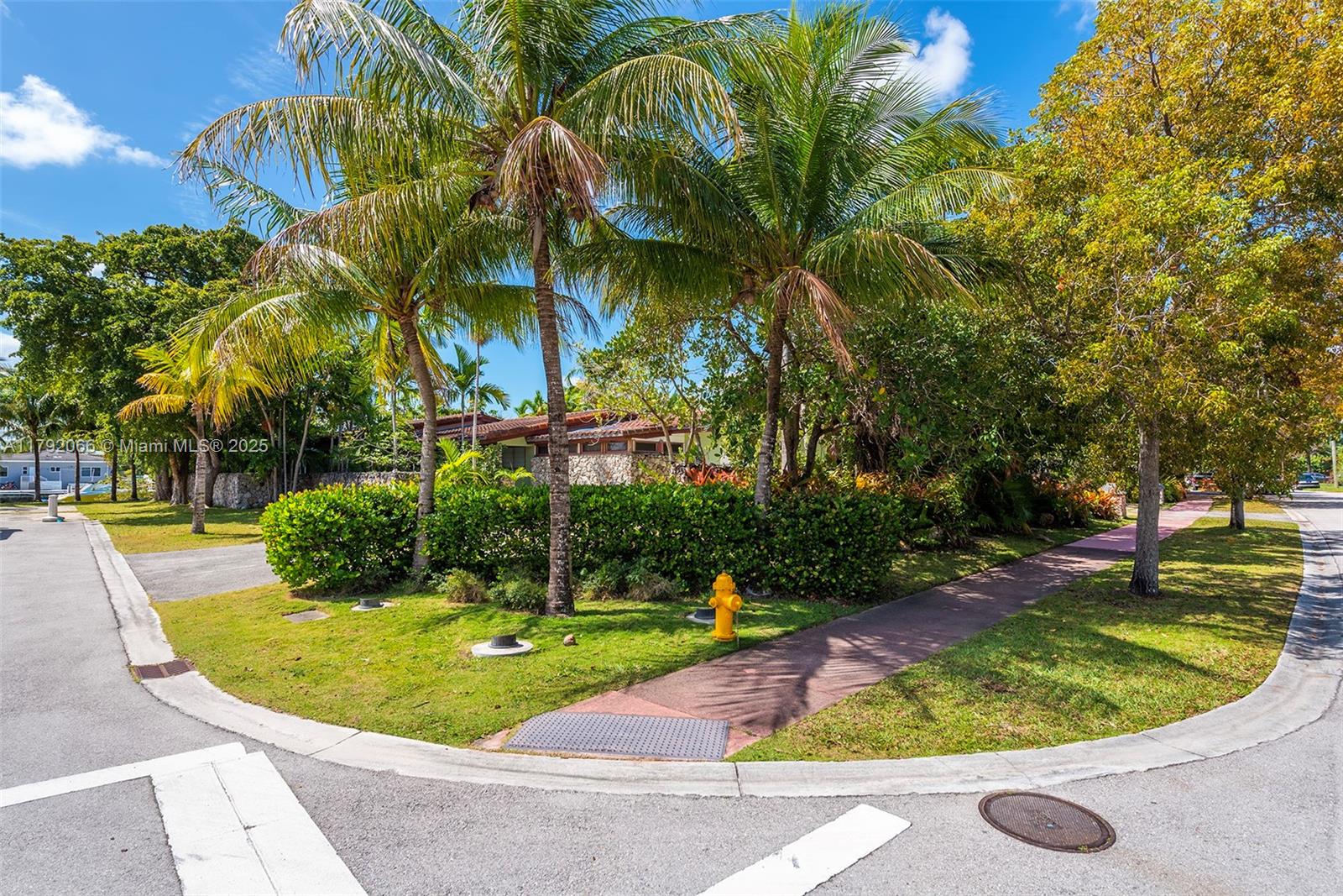 900 S Shore Dr