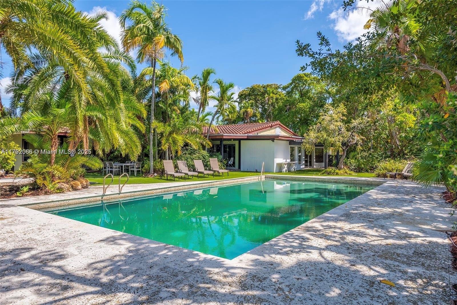 900 S Shore Dr