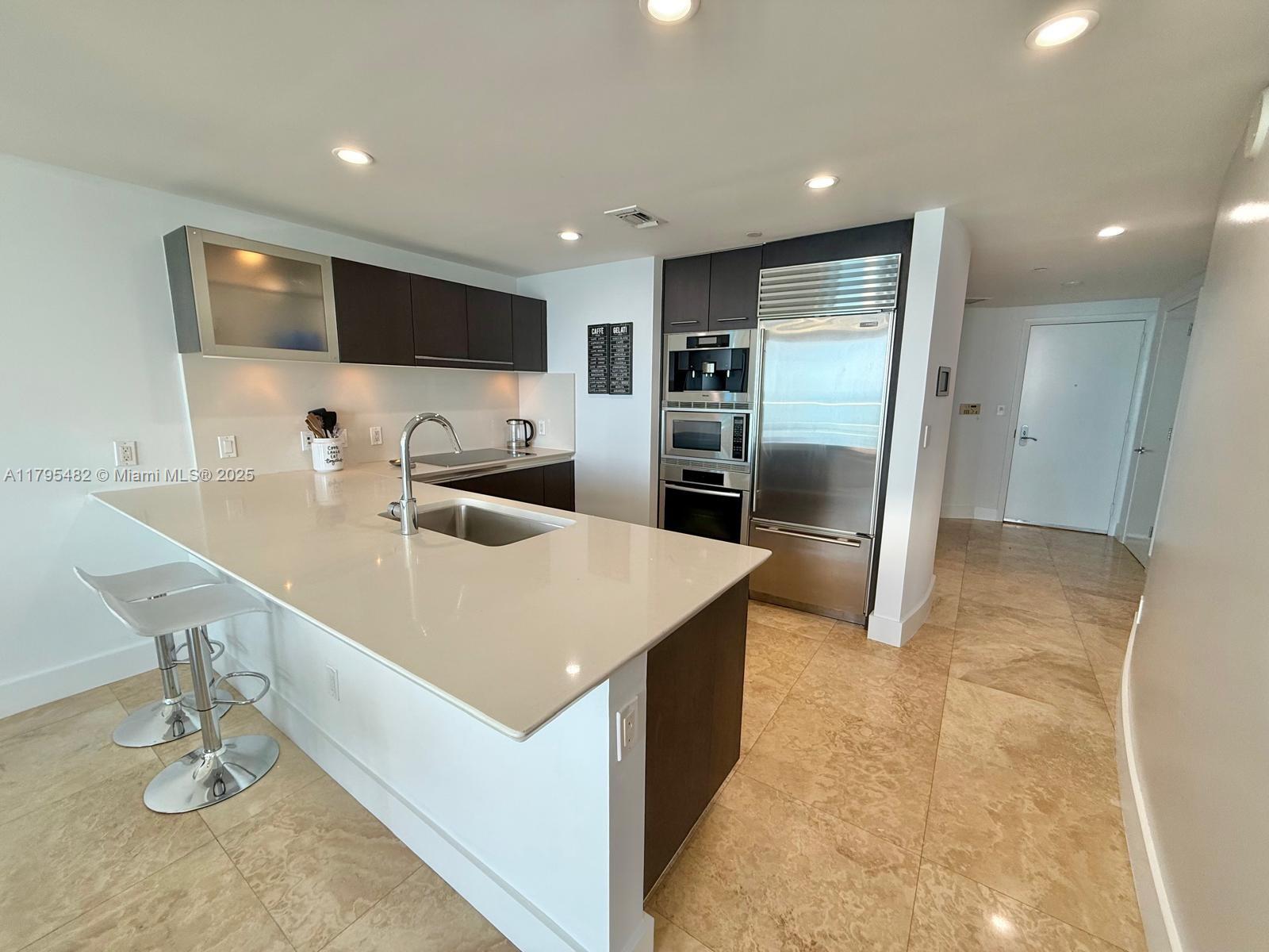 17001 Collins Ave # 1903