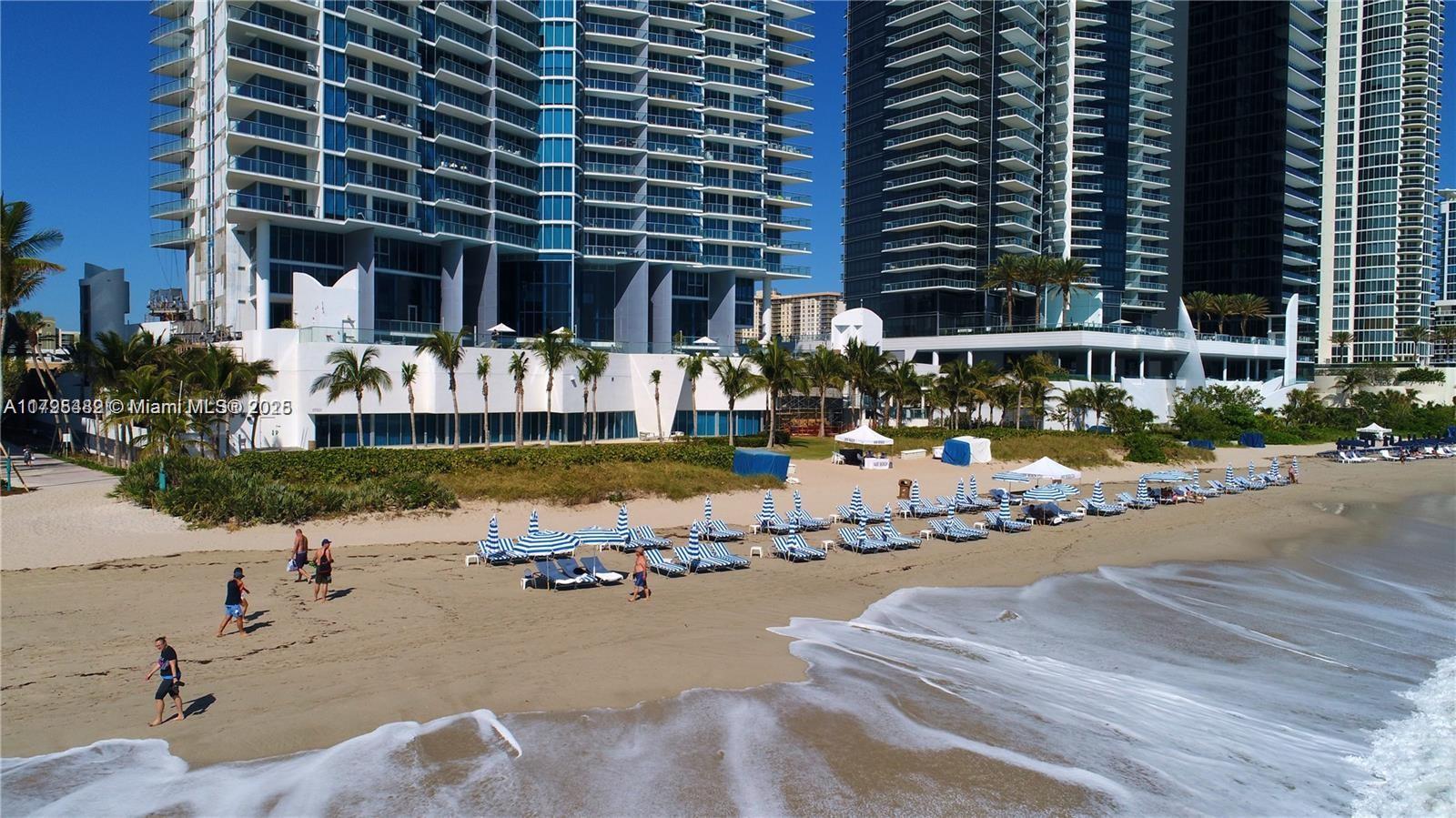 17001 Collins Ave # 1903