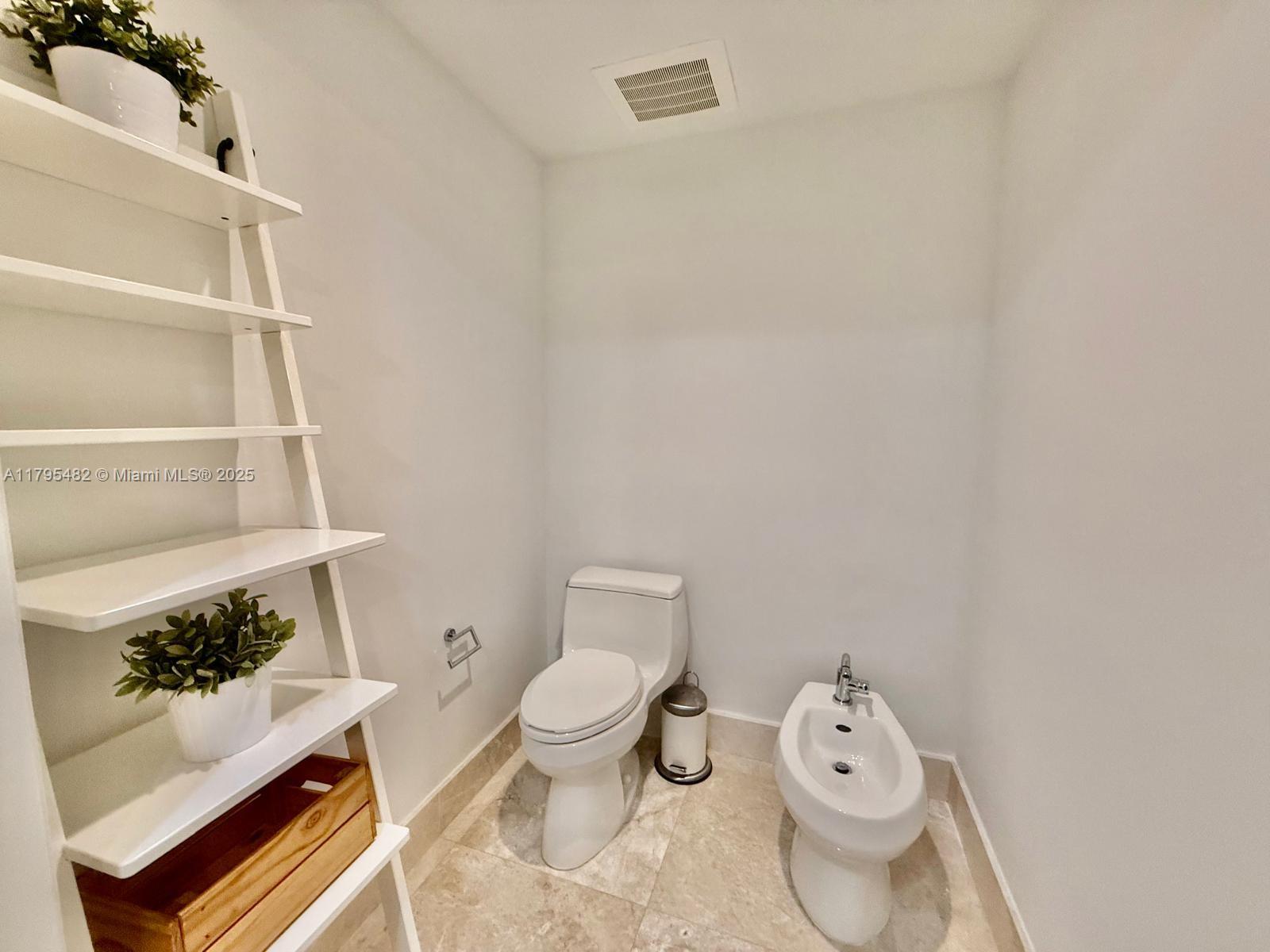 17001 Collins Ave # 1903