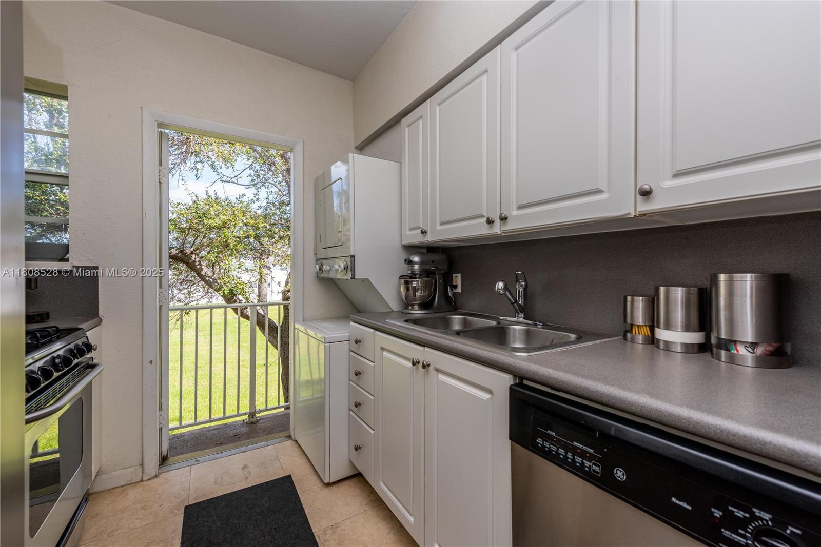 350 S Shore Dr # 7
