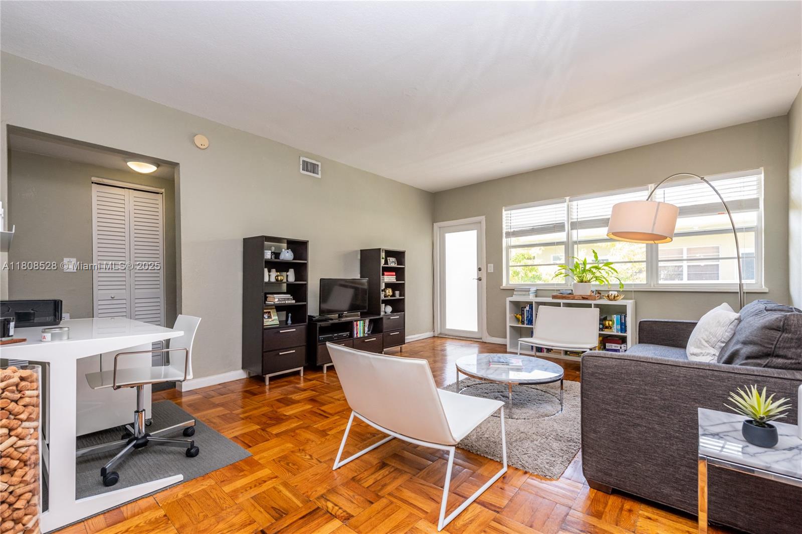 350 S Shore Dr # 7