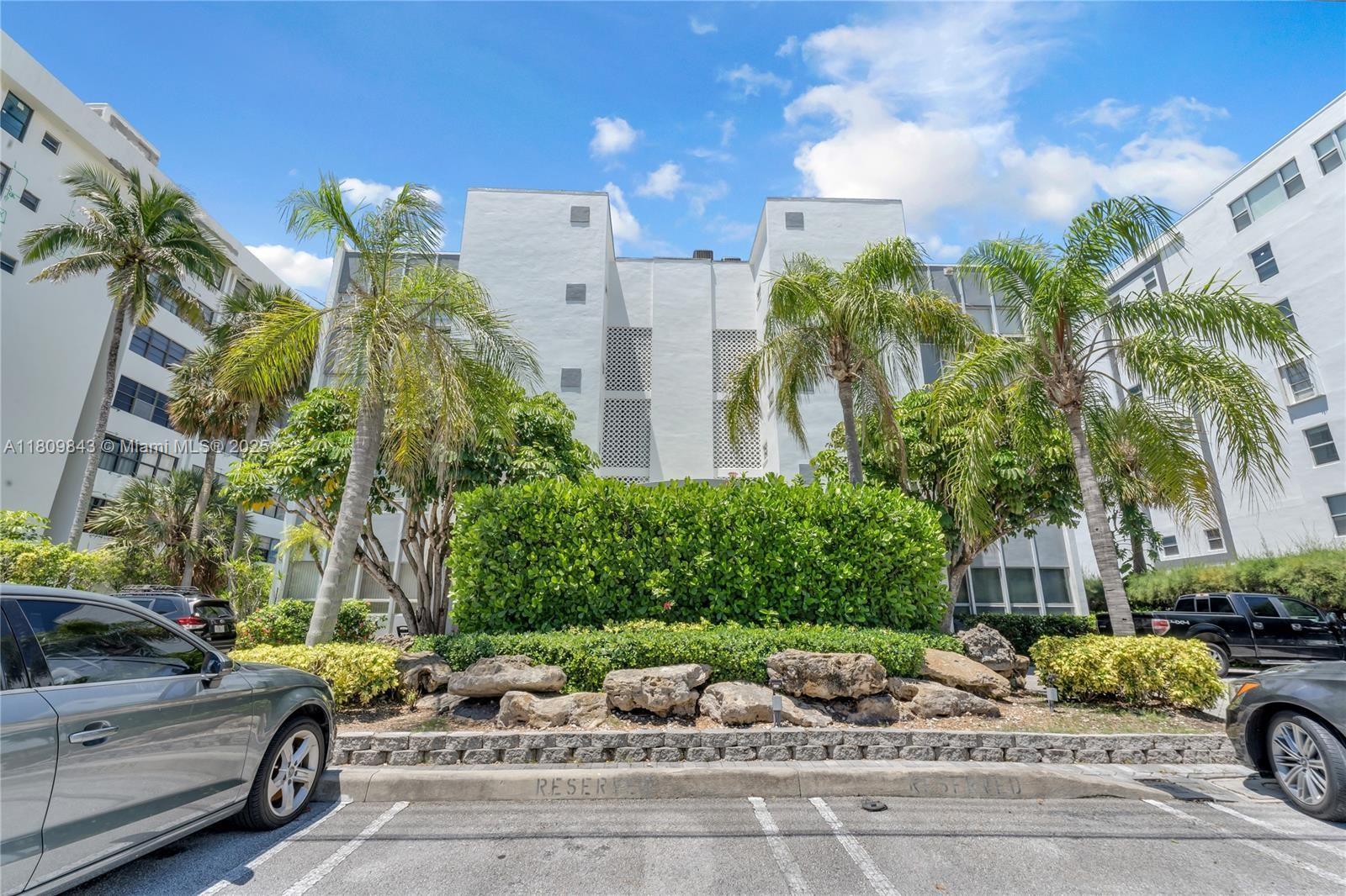 9200 W Bay Harbor Dr # 1B