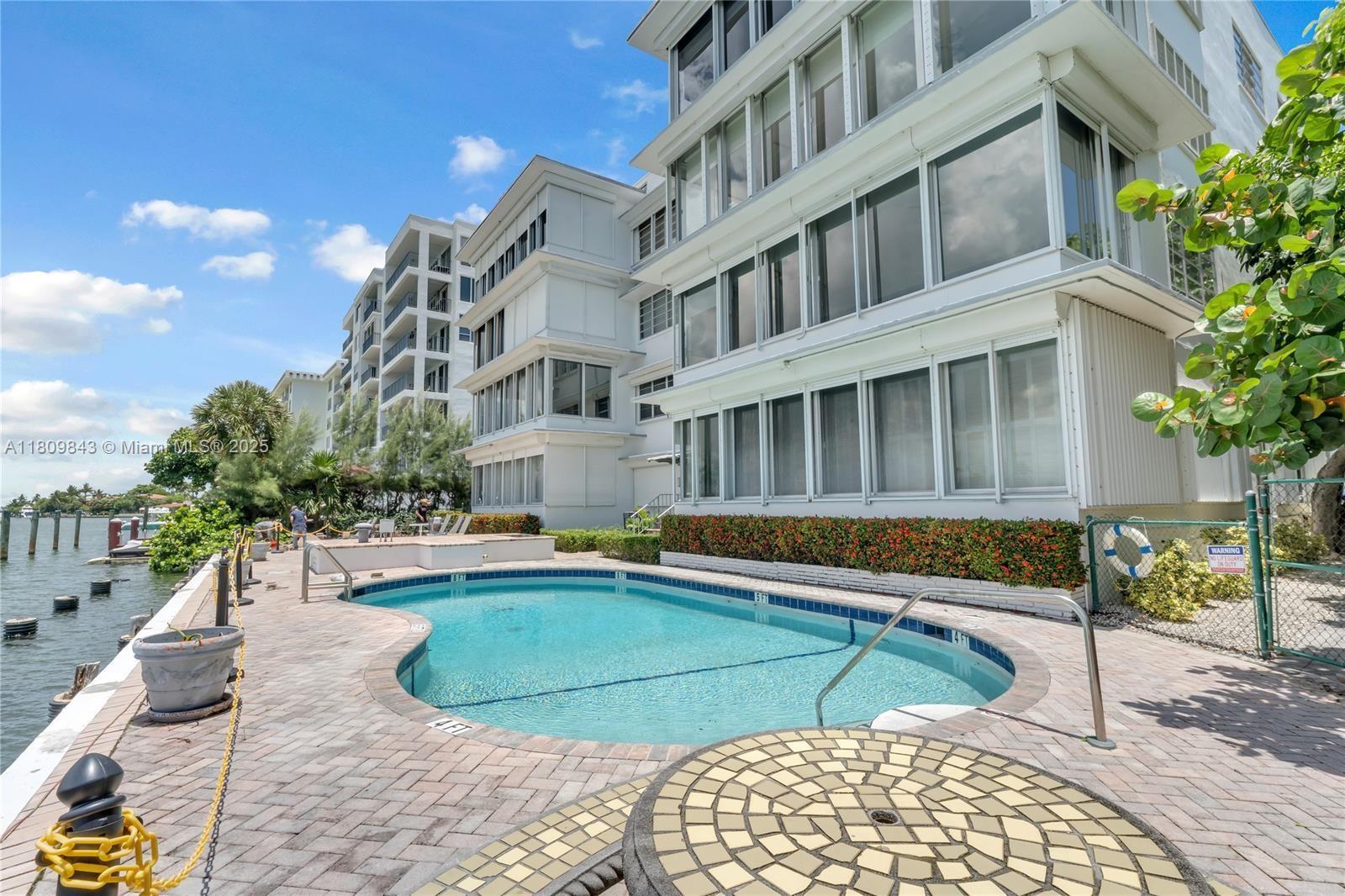 9200 W Bay Harbor Dr # 1B