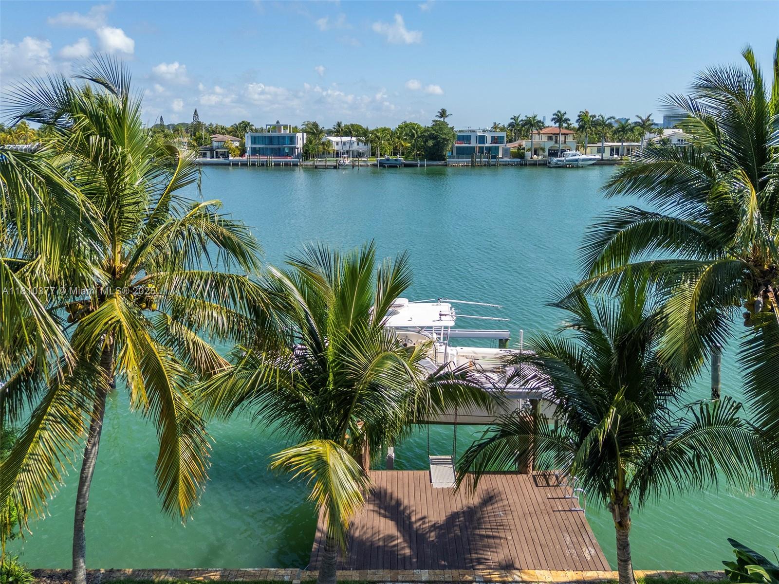 425 N Shore Dr