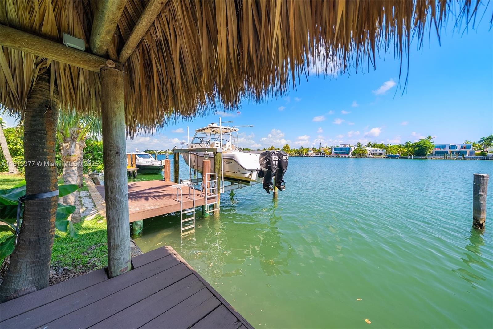 425 N Shore Dr