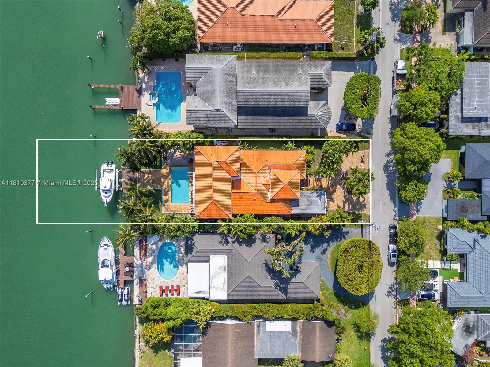 425 N Shore Dr