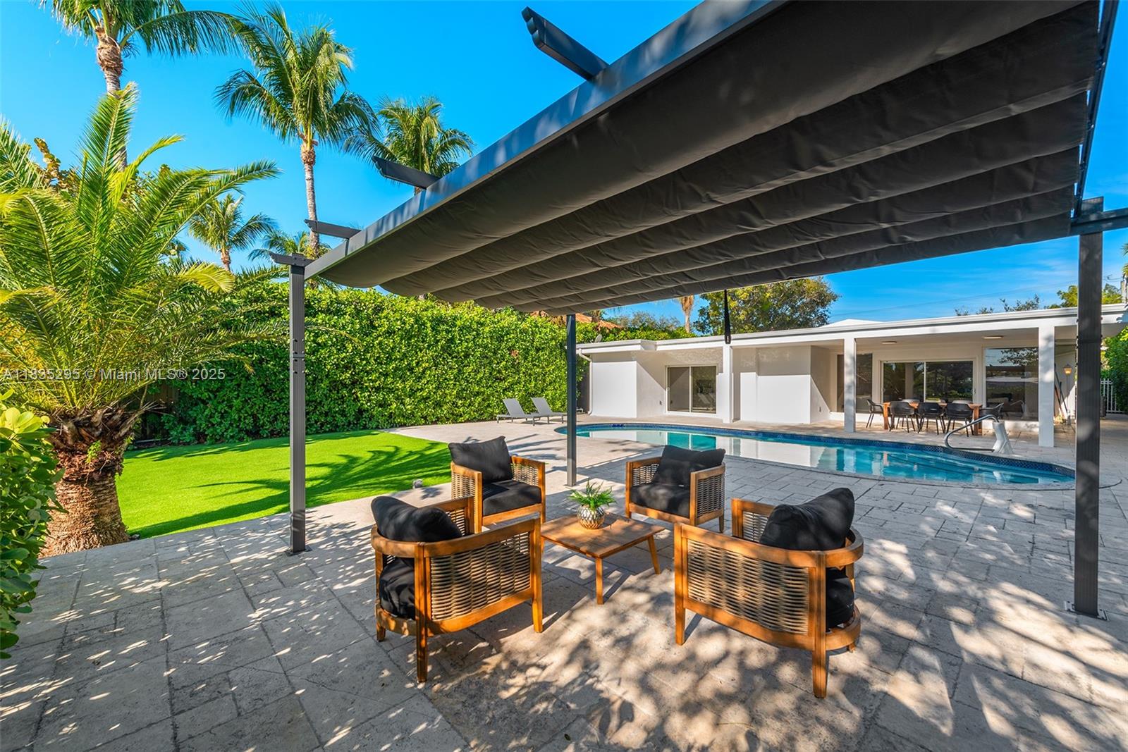 410 S Shore Dr